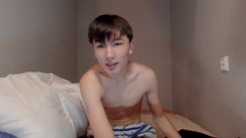 Zengom  14-09-2021 video topless